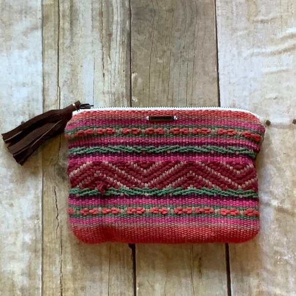 Billabong Handbags - Billabong embroidered zip clutch wallet wristlet carryall pouch NWOT